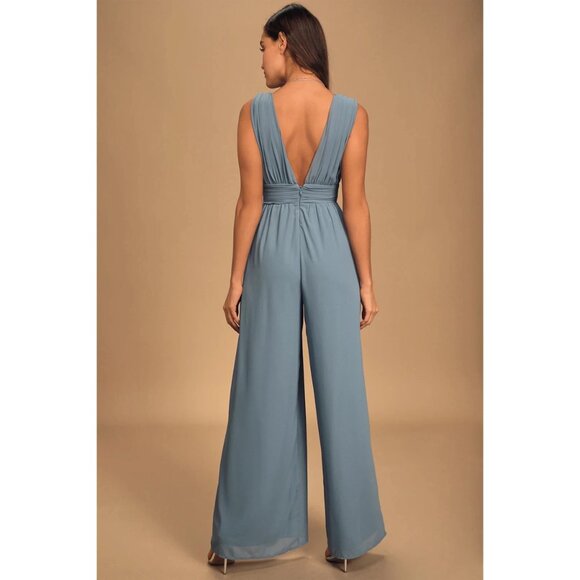 Women's NWT LULUS Jumpsuit M Blue Maxi Sleeveless V Neck Pantsuit Formal Gown - Picture 2 of 12